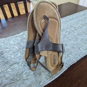 Born Women's Tan and Gray Sandals